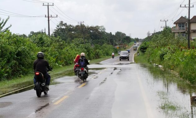 Air Pasang Rendam Ruas Jalan Pangkalpinang – Bangka