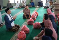 Bupati Bangka Tengah Salurkan Bantuan dari ASN Bangka Tengah