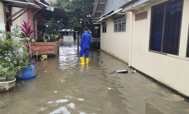 Mako Polairud dan Rumah Warga Digenangi Air Laut Pasang