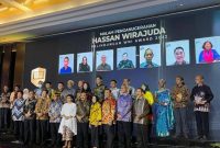 Menlu Berikan Penghargaan Hassan Wirajuda Pelindungan Award 2022