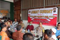 Polisi dan Masyarakat Ngopi Bareng Sambil Curhat