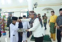 Pesta Adat Desa Pusuk Diawali Arak – Arakan Santri Khatam Qur’an