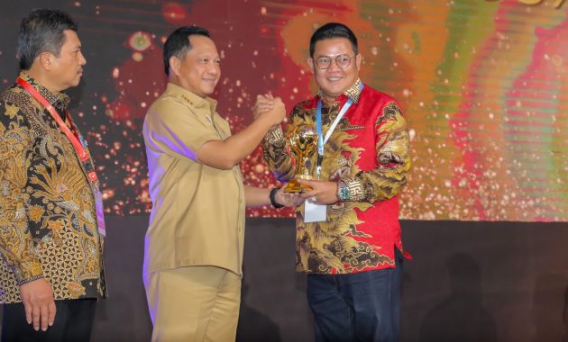 Pemkab Bangka Selatan Terima UHC Award