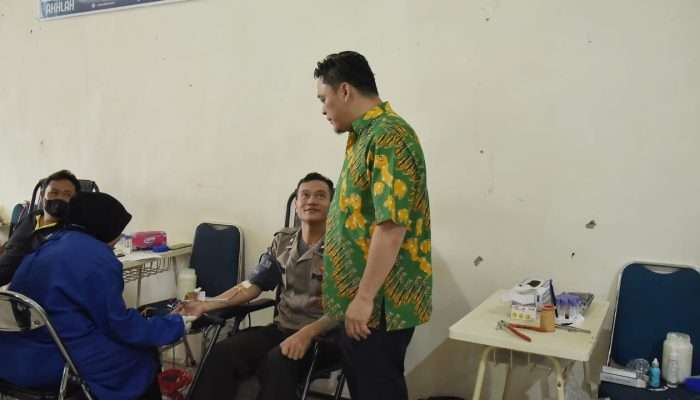 Pantau Donor Darah Bulan Bakti PT Timah, Ini Harapan Wabup Bong Ming Ming