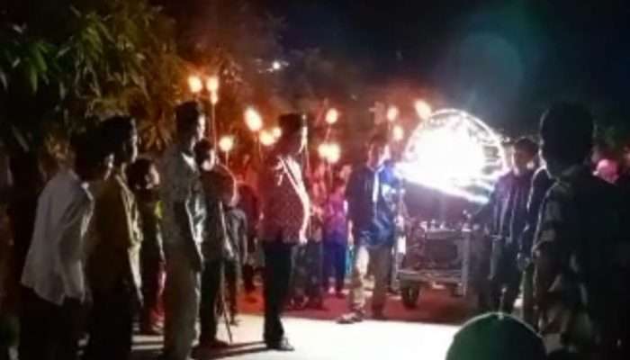 Ratusan Masyarakat Desa Pongok Meriahkan Pawai Obor 1 Muharram 1445 H