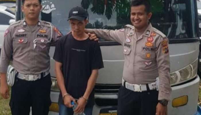 Supir Bus Tabrak Lari Tewaskan Ibu dan Anak Serahkan Diri ke Polsek Mendo Barat