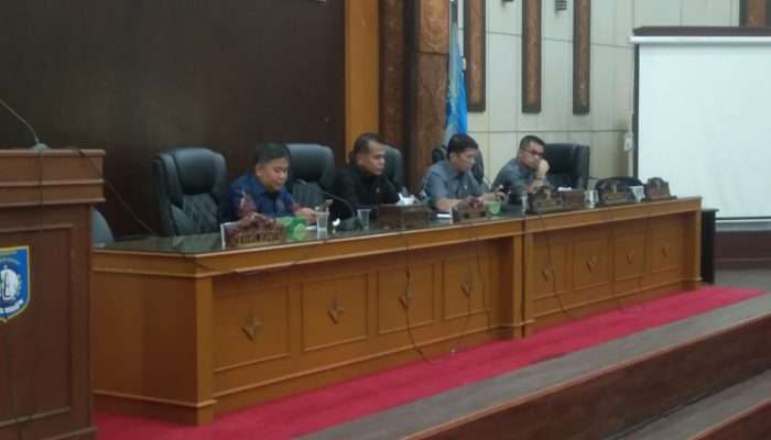 Ketua DPRD Minta Dinsospemdes Bangka Barat Cari Solusi Polemik Kadus Cupat