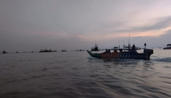 Batu Itam Teluk Kelabat Jadi Rebutan, Dir Polairud Warning Penambang