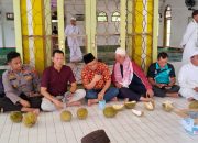 Panen Melimpah, Desa Pelangas Gelar Makan Durian Bersama