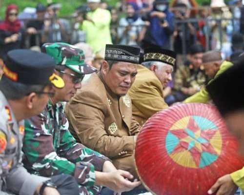 Berbagai Pertunjukan Seni dan Budaya Warnai Festival Perang Ketupat 2024