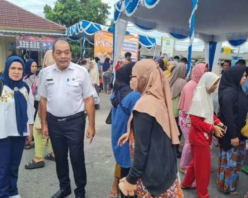 Tak Makan Waktu Lama, 2 Ton Beras Ludes Diserbu Masyarakat