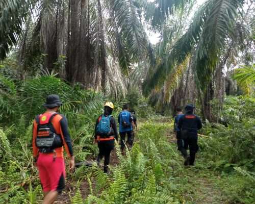 Fuk Jan Hilang di Sungai Kebun Sawit, Keluarga hanya Temukan Kendaraan dan Sandal