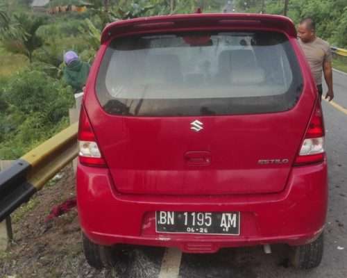 Tabrakan Mobil dan Motor di Desa Berang Renggut 2 Nyawa