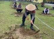 Polsek Mendo Barat Dukung Ketahanan Pangan, Ubah Lahan Tidur Jadi Kebun Pepaya