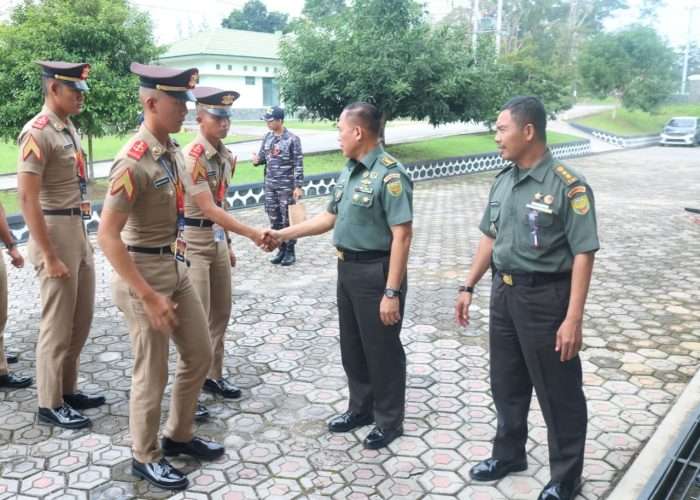 Kasrem 045/Gaya Sambut Taruna AAL Angkatan 73 dalam Lattek Prajalesya