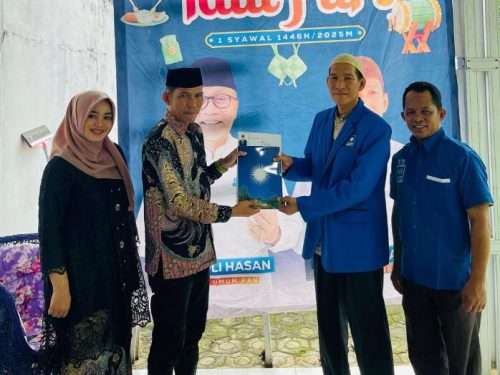 Mantapkan Langkah di Pilkada Bangka, Rustam Jasli Kembalikan Formulir ke DPD PAN
