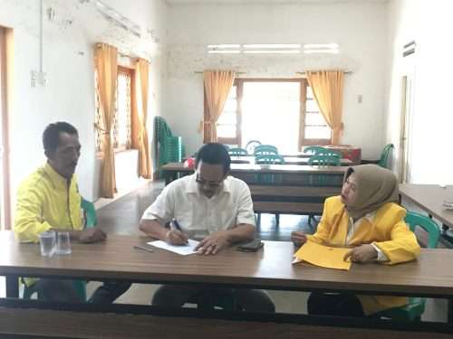 Mantapkan Langkah Menuju Pilkada, RDY Kembalikan Formulir Pendaftaran ke DPD Golkar