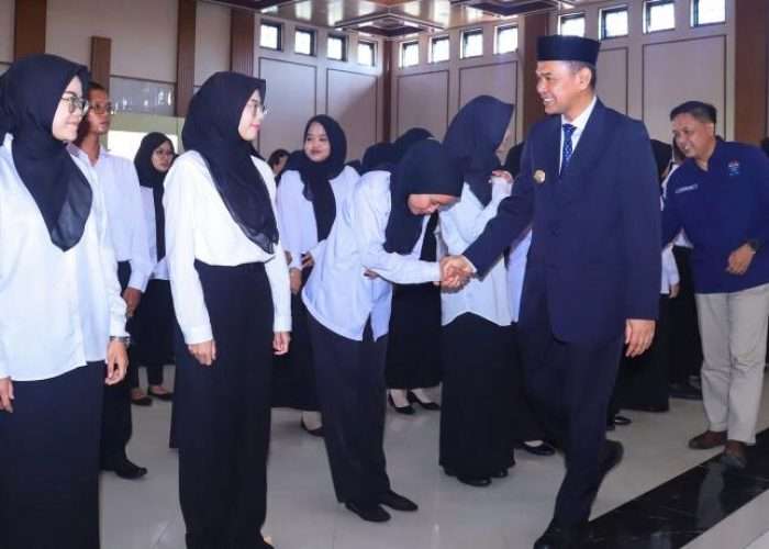 123 PNS Resmi Terima SK, Pj Bupati Bangka  Tekankan Nilai ASN dan Etika Kerja
