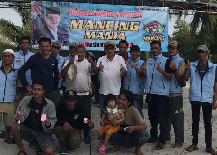Ratusan Warga Meriahkan Lomba Mancing Bersama Dedy Yulianto