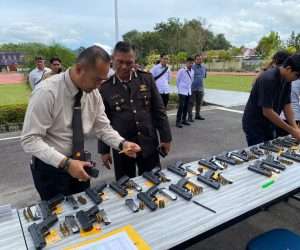 Tegaskan Soal Disiplin dan Tanggung Jawab, Kapolres Babar Cek Senpi Anggota