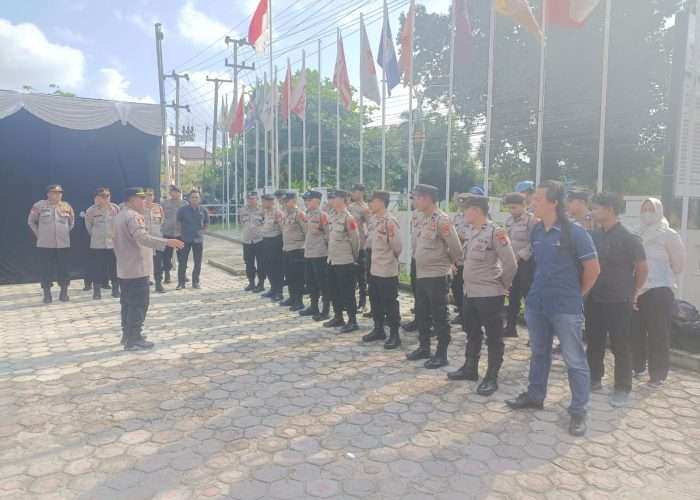 Polres Bangka Turunkan Puluhan Personel Kawal Pendaftaran Paslon Bupati