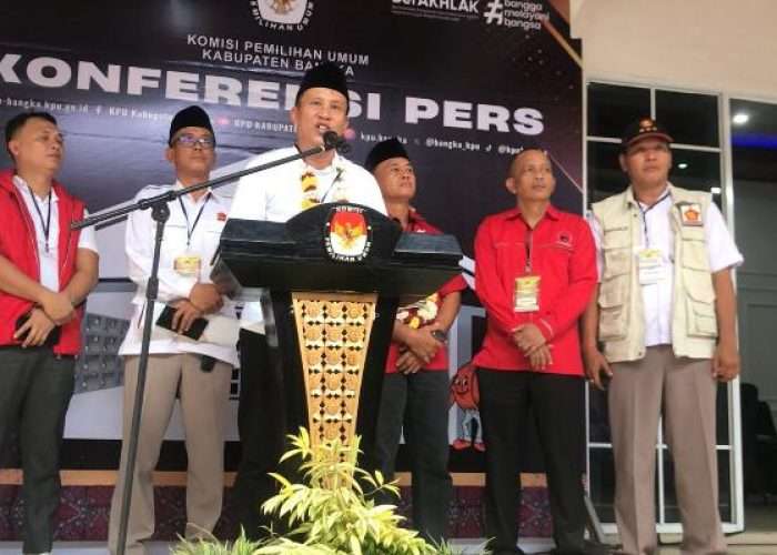Fery Insani–Syahbudin Daftar ke KPU Bangka, Diiringi Puluhan Bentor