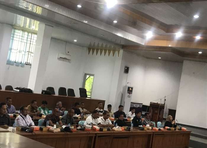 Stadion Orom Sunyi, Komunitas Bola Geruduk DPRD Minta Renovasi Lanjut