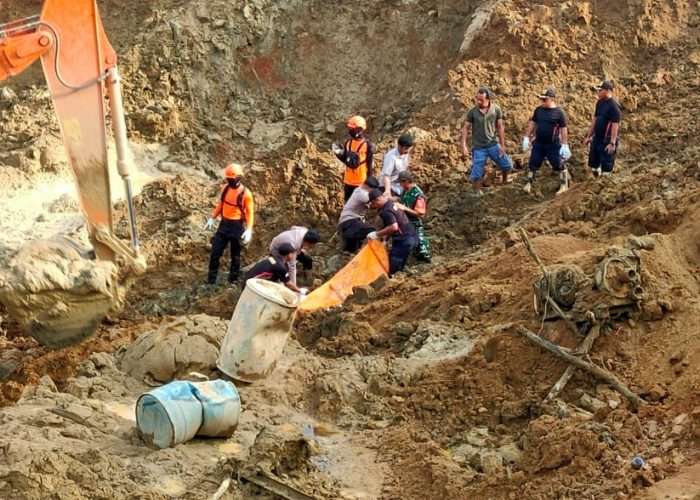 Kapolres Babar Turun Langsung Pimpin Evakuasi Korban Laka Tambang di Tempilang