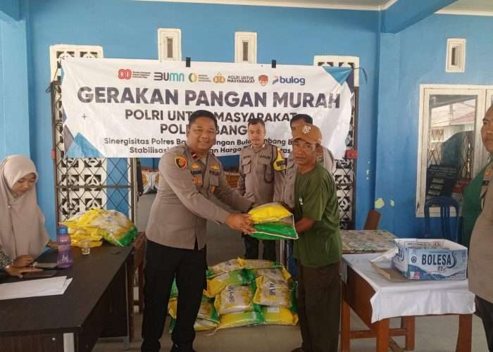 Warga Dalil Serbu Pasar Murah Polsek Bakam