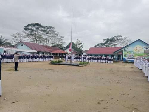 PJU Polres Bangka Kompak Jadi Irup di Sekolah, Ingatkan Pelajar soal Hoaks dan Tawuran