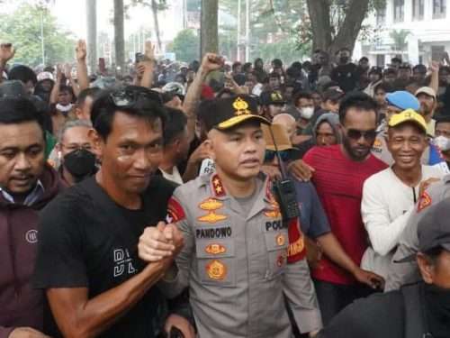 Kapolda Babel Turun Tangan Redamkan Aksi Ribuan Massa di Kantor PT Timah