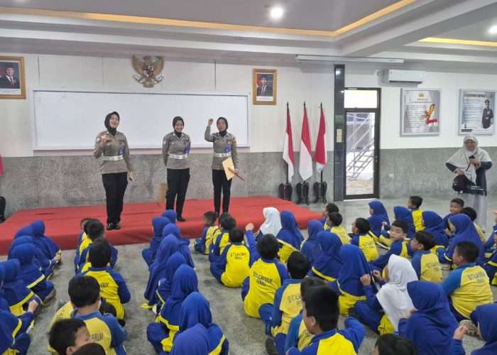 Satlantas Bangka Sosialisasi Tertib Lalu Lintas dan Anti-Bullying ke Siswa SDIT Biruni 