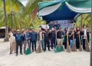 HPN 2026, Bersihkan Pantai SMSI Bangka Dorong Wisata Berkelanjutan