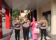 Haru! Kapolres Bangka Pimpin Wisuda Purna Bhakti IPDA Heri Efendi