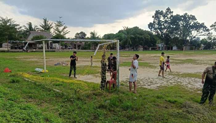Lapangan Bola Penutuk Dipoles Satgas TMMD, Pemuda Desa Tak Sabar Turun Main