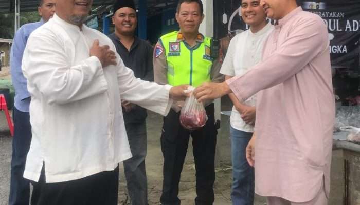 Semangat Berbagi Idul Adha, Polres Bangka Potong 8 Hewan Kurban