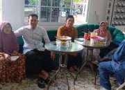 Dari Pagi hingga Malam, Rumah Hendra Yunus Ramai Didatangi Warga, 