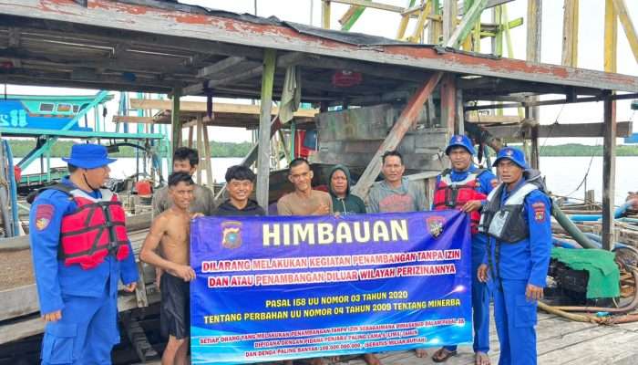 Tim Gabungan Minta Penambang Angkat Ponton dari Teluk Kelabat Dalam