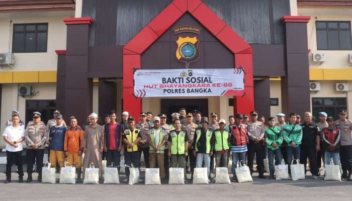 Polres Bangka Bagikan 250 Paket Bansos untuk Warga