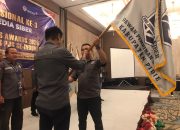 Terima Pataka dari Ketum PJS, Bojes Irawan: Siap Besarkan Organisasi di Bangka
