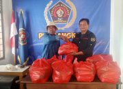 HUT RI ke-81, PWI Bangka Bagikan ‘Sembako Kemerdekaan’ untuk Wartawan