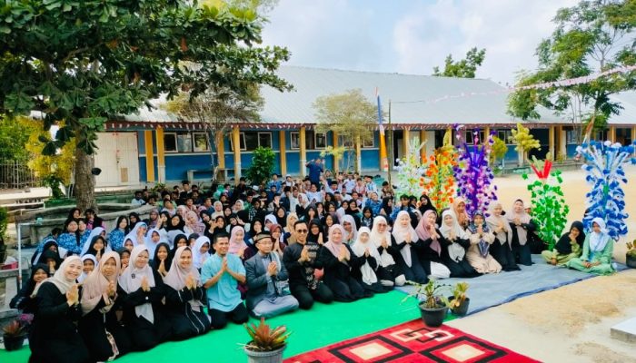 Maulid Nabi di SMPN 6 Sungailiat Tak Sekadar Seremonial, Siswa Diajak Teladani Rasul