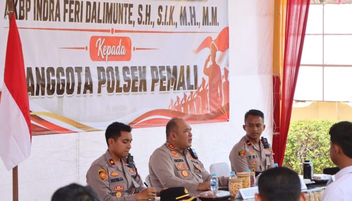 Kunker ke Pemali, Kapolres Tekankan Disiplin dan Pelayanan Humanis