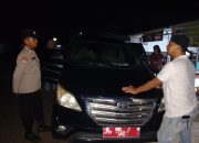 Respons Cepat Layanan 110, Polsek Bakam Bantu Pengendara Mobil Mogok di Jalan